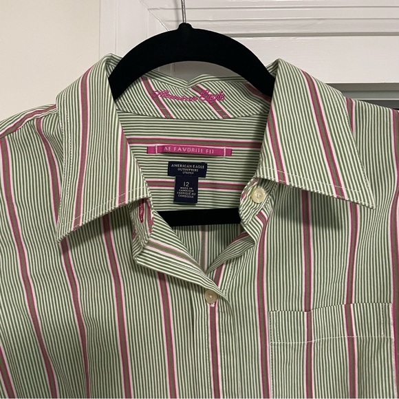 American Eagle AE Favorite Fit Women's Green Pink Button Down Blouse Size 12 - Picture 3 of 10